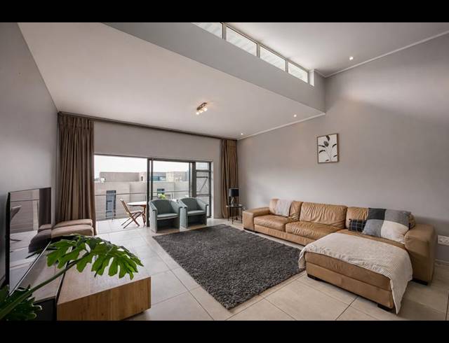 3 BEDROOM PROPERTY TO RENT IN OAKLANDS
